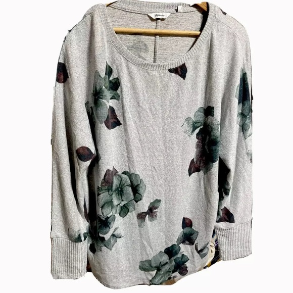 Women’s Medium Long Sleeve Dress Shirts, Beautiful Floral Designer Shirts - Picture 4 of 7